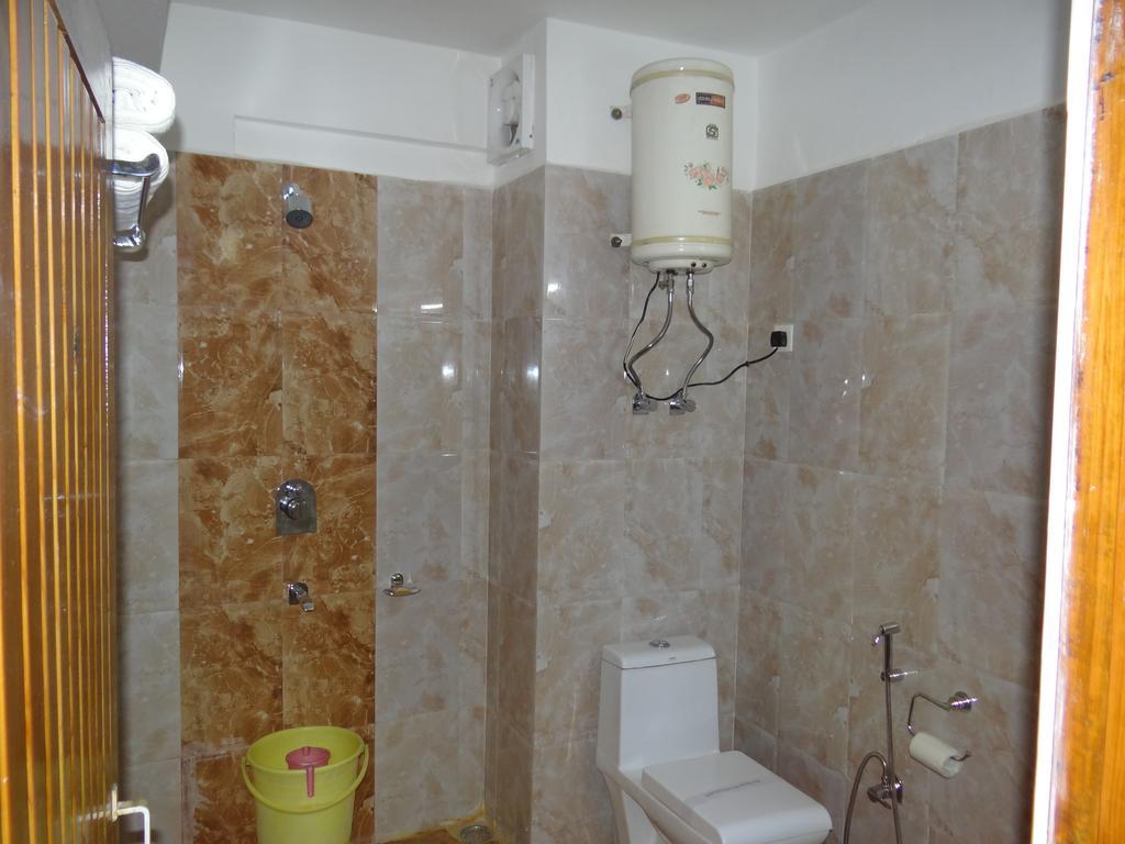 Hotel Natraj Manali Dharamshala Rum bild