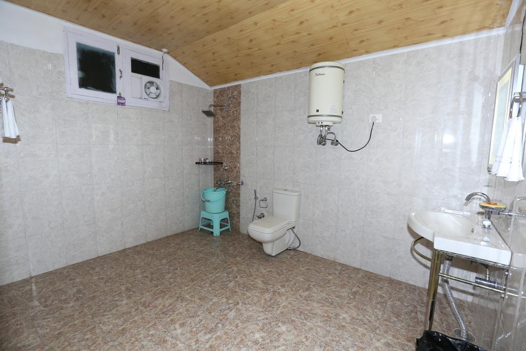 Hotel Natraj Manali Dharamshala Rum bild