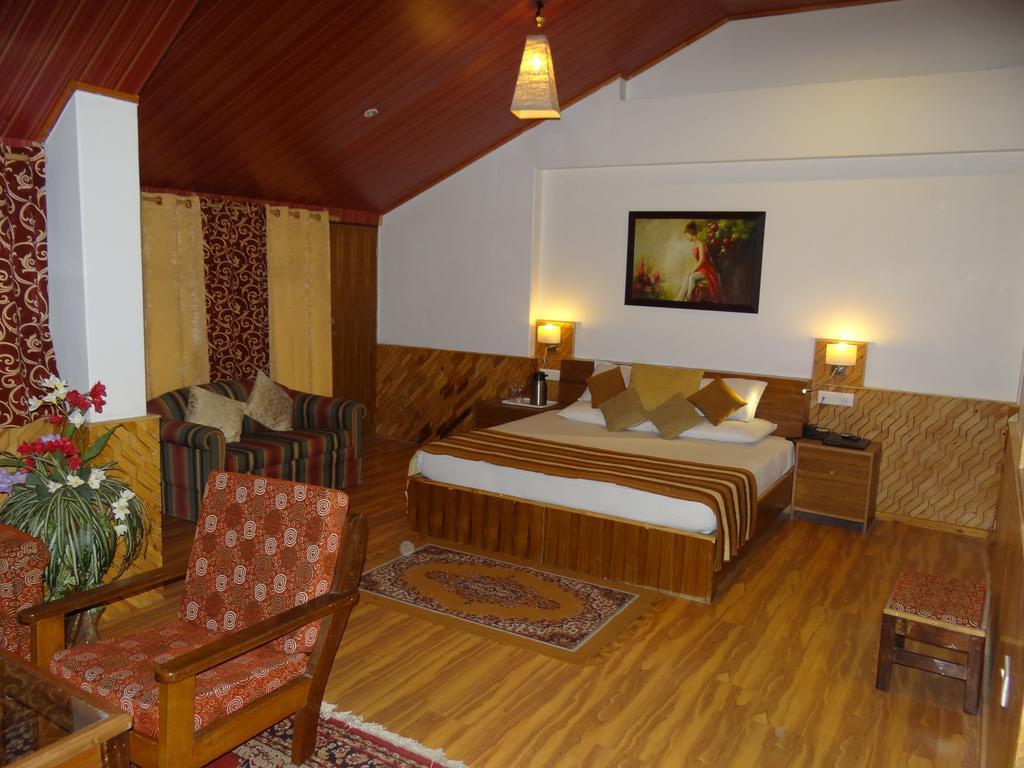 Hotel Natraj Manali Dharamshala Rum bild