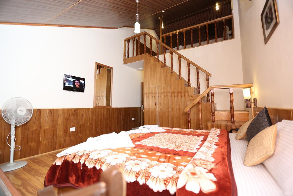 Hotel Natraj Manali Dharamshala Rum bild
