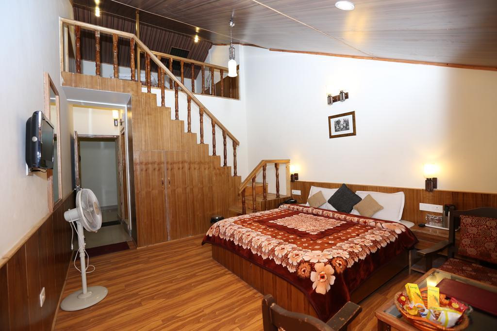 Hotel Natraj Manali Dharamshala Rum bild