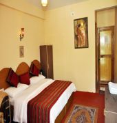 Hotel Natraj Manali Dharamshala Exteriör bild